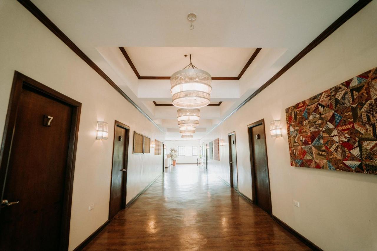 Nature'S Village Resort Bacolod Buitenkant foto