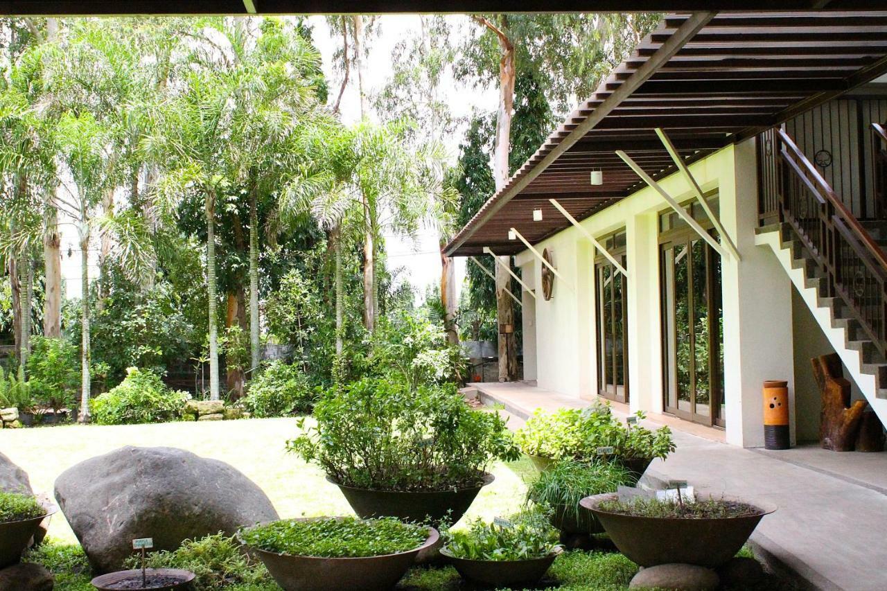 Nature'S Village Resort Bacolod Buitenkant foto